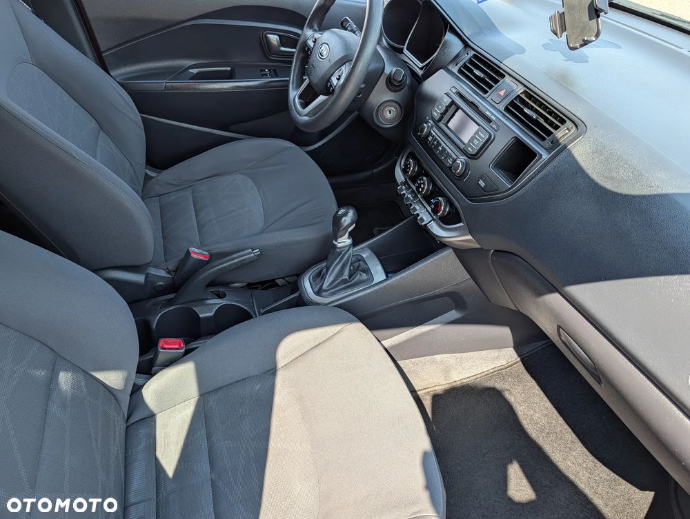 Kia Rio 1.4 M - 27