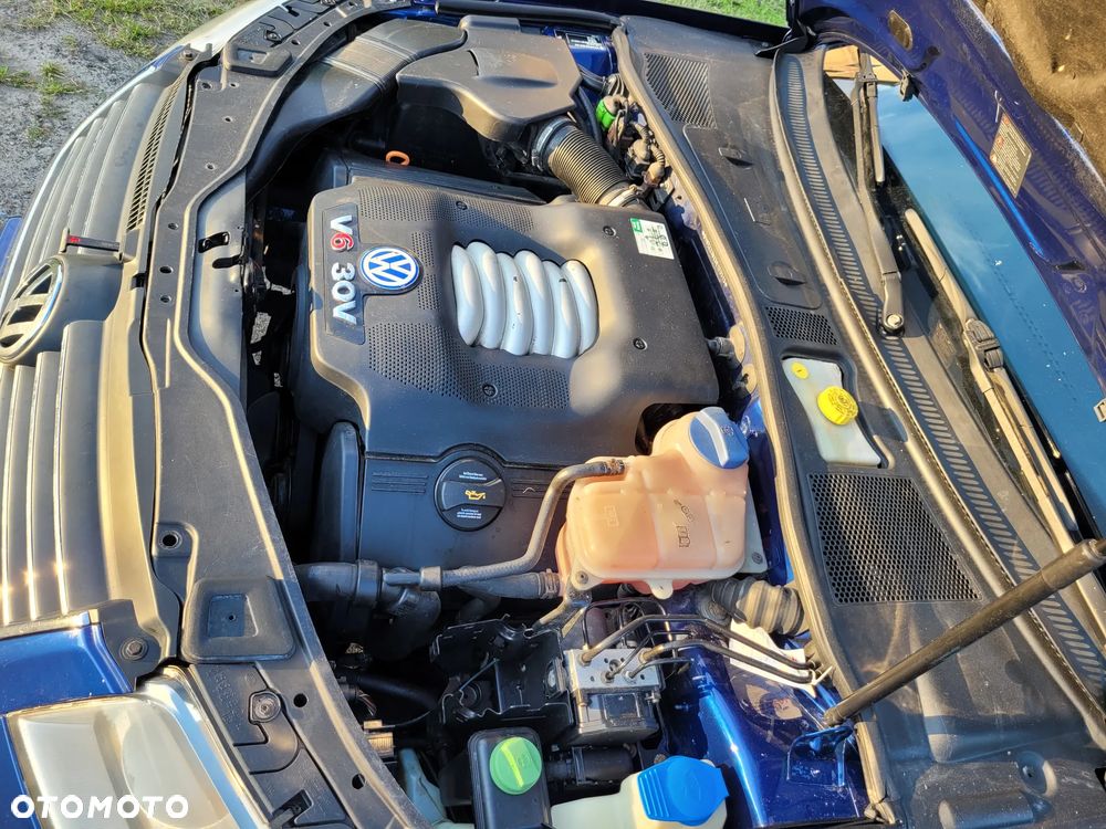 Volkswagen Passat 2.8 V6 4Mot Highline - 18