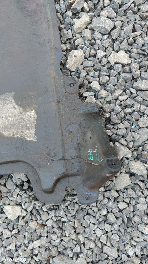 BMW E60 4.4 N62B44 Oslona pod skrzynie Biegow Skrzyni Środkowa Płyta - 5