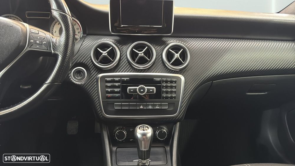 Mercedes-Benz A 200 d AMG Line - 9