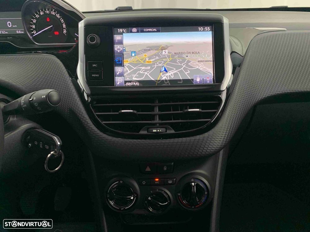 Peugeot 2008 1.6 BlueHDi Style - 9