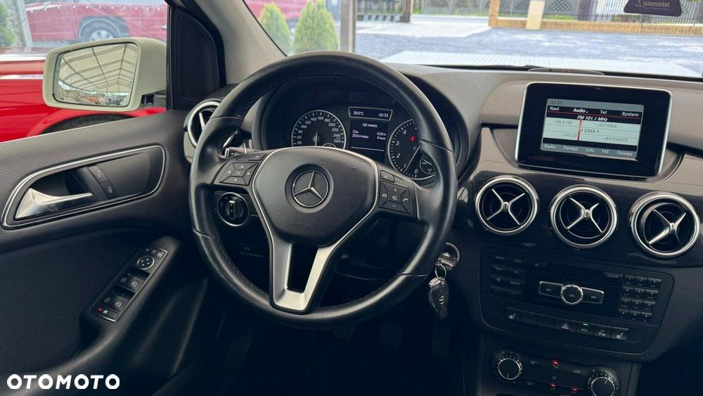 Mercedes-Benz Klasa B 180 BlueEFFICIENCY Edition 1 - 32
