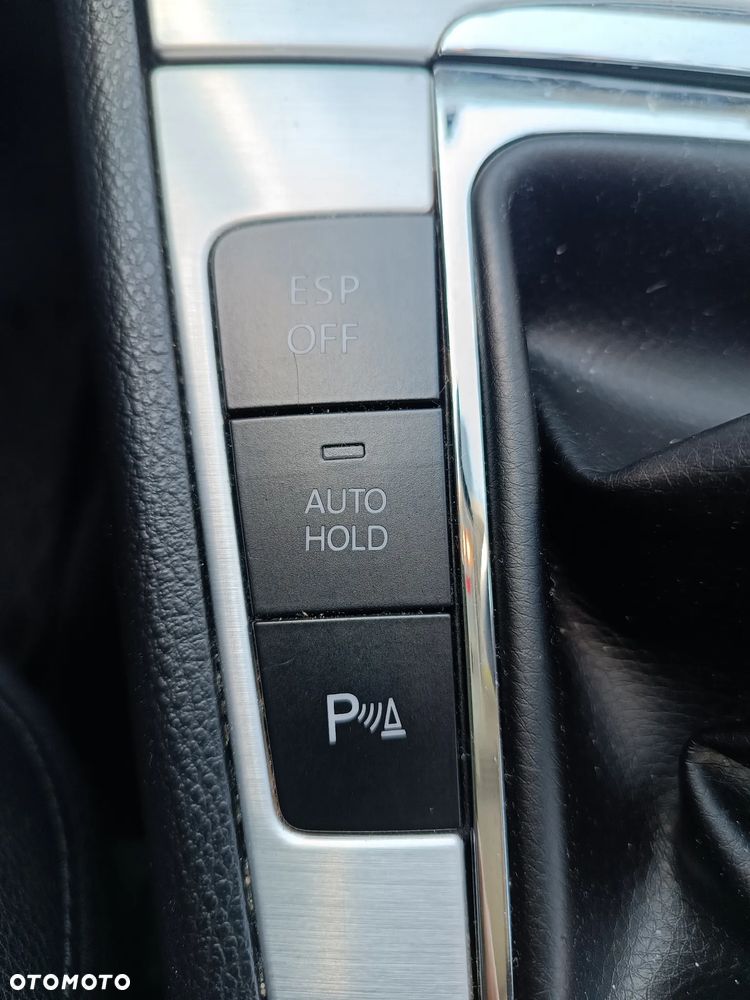 Volkswagen Passat 2.0 TDI DPF Highline - 18