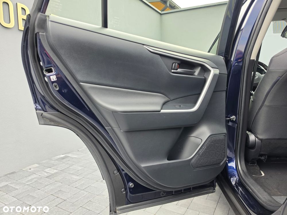 Toyota RAV4 Hybrid Premium 4x2 - 29