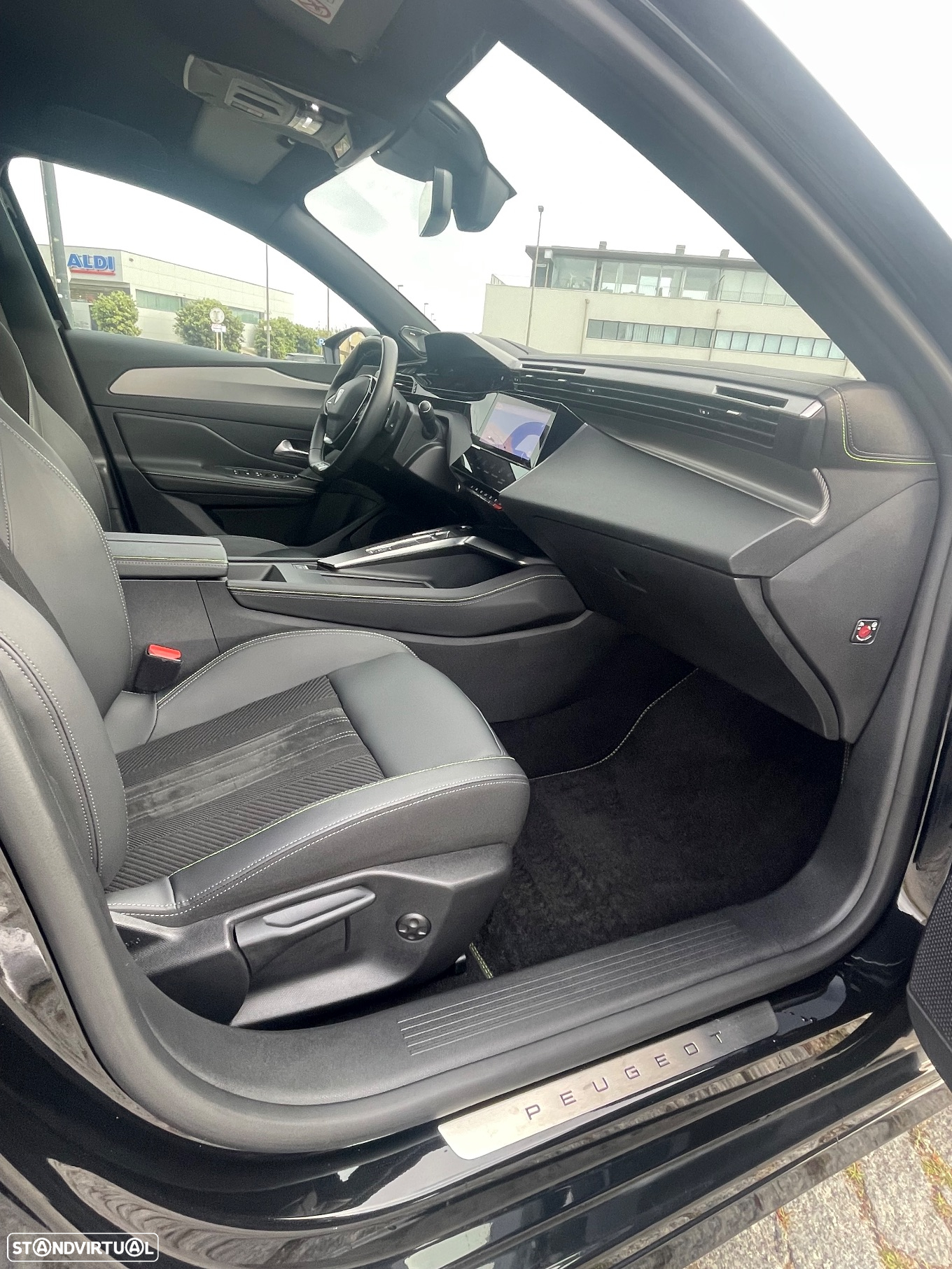 Peugeot 308 SW 1.5 BlueHDi GT EAT8 - 12