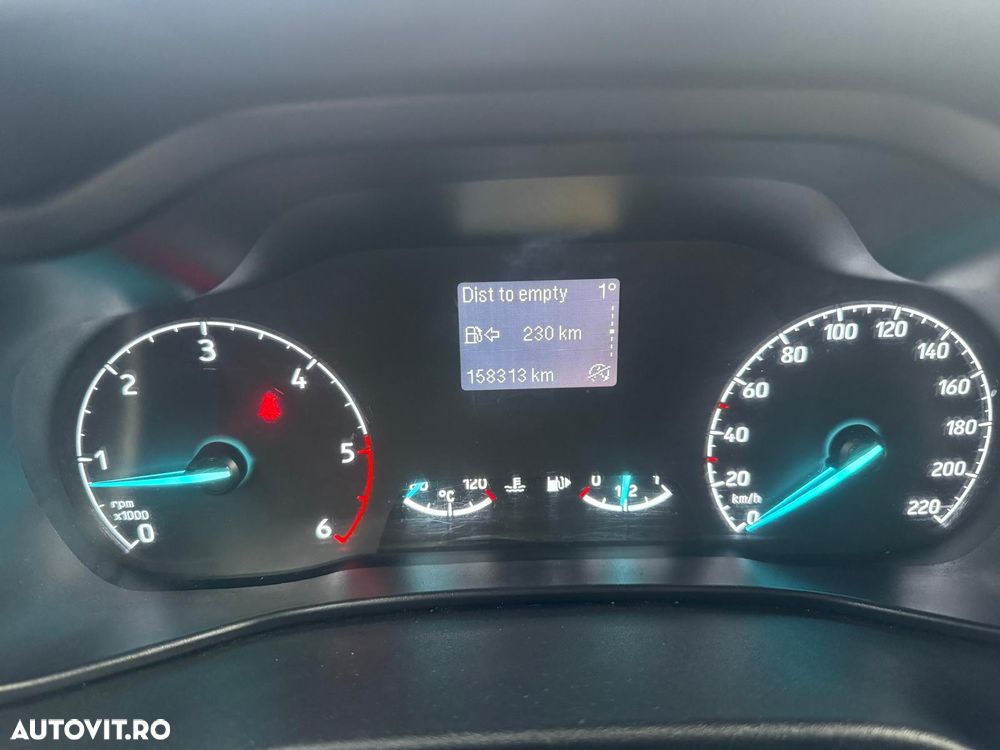 Ford Transit Conect - 8