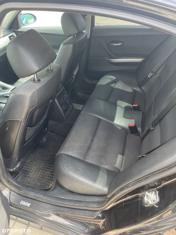 BMW Seria 3 325i - 6