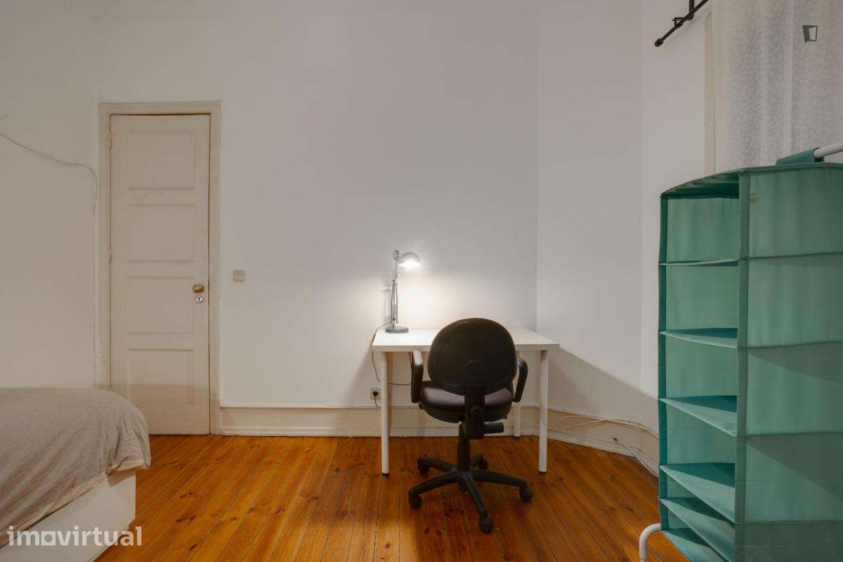 Quarto - localizado em Sete Rios Lisbon - Grande imagem: 3/13