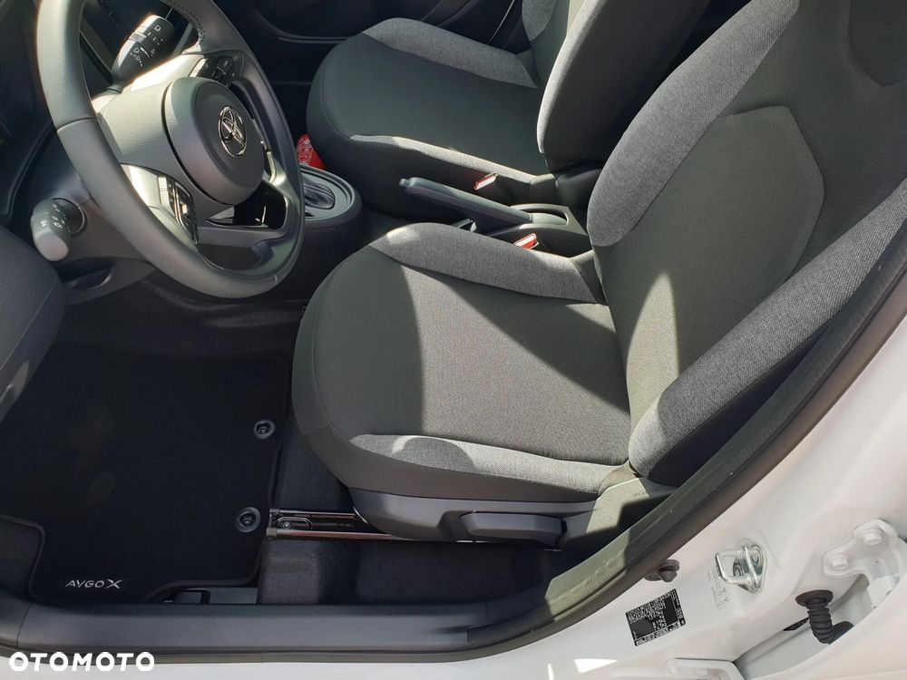 Toyota Aygo X - 16
