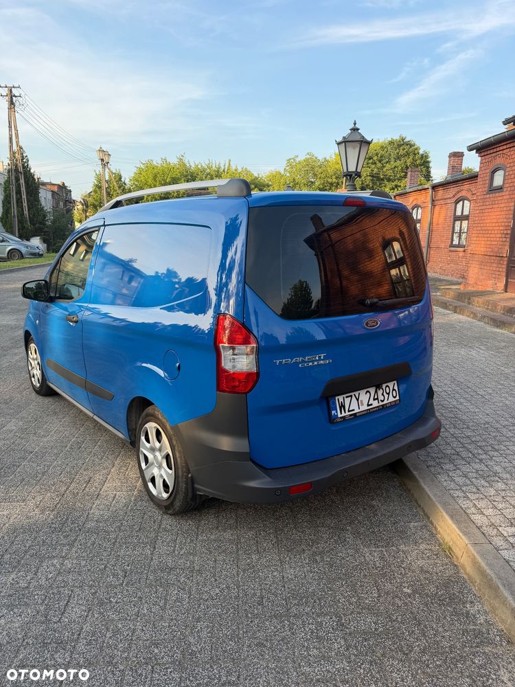 Ford transit courier - 4