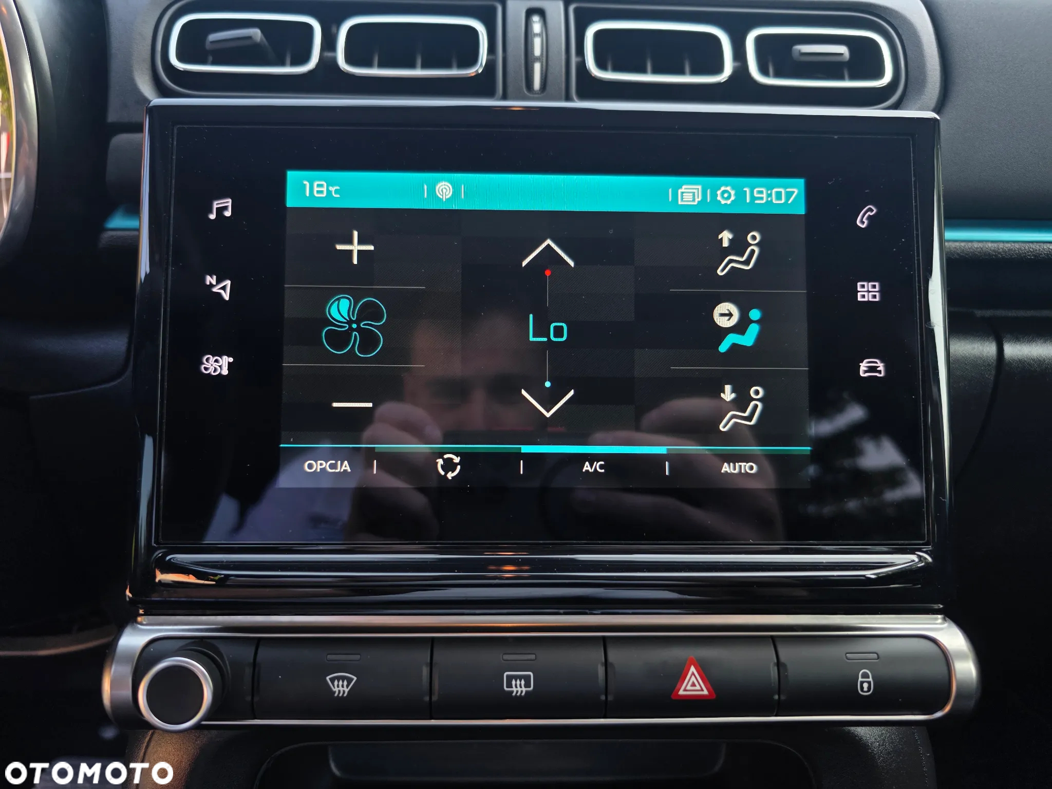 Citroën C3 1.2 PureTech Shine EAT6 - 24