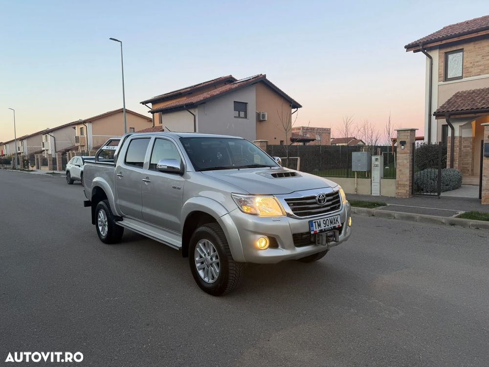 Toyota Hilux - 3