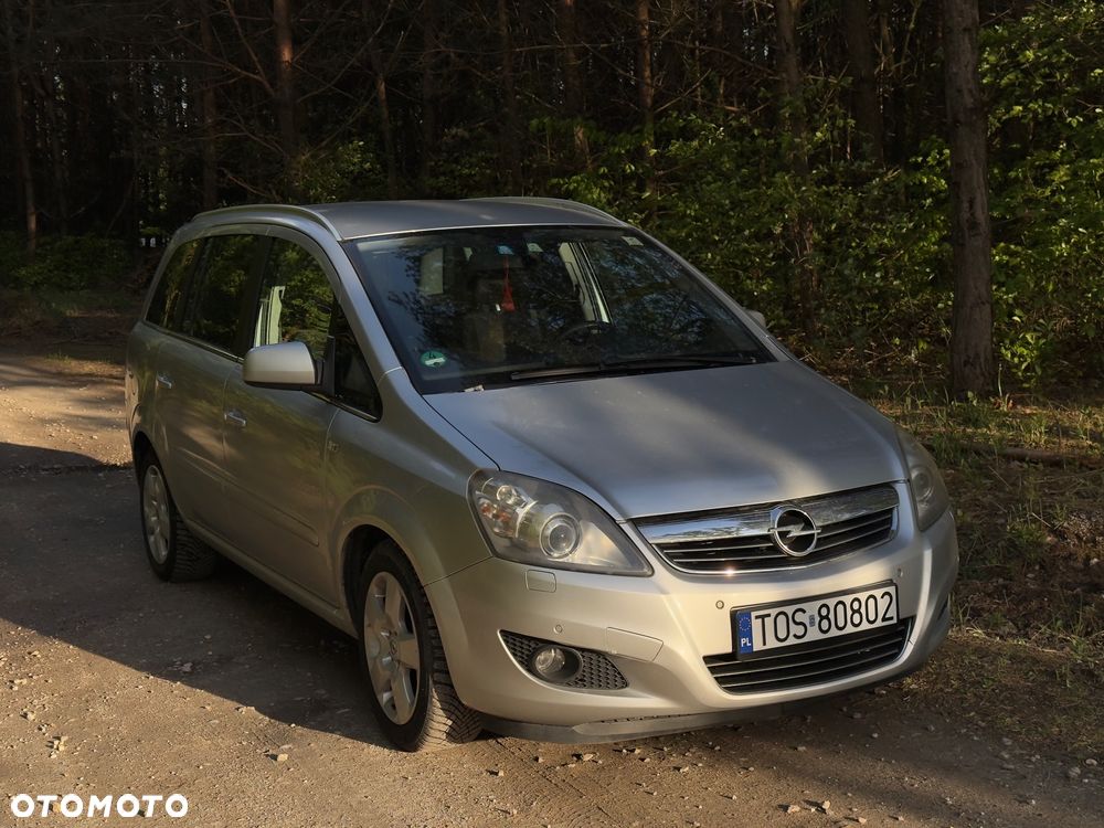 Opel Zafira 1.8 Cosmo - 1