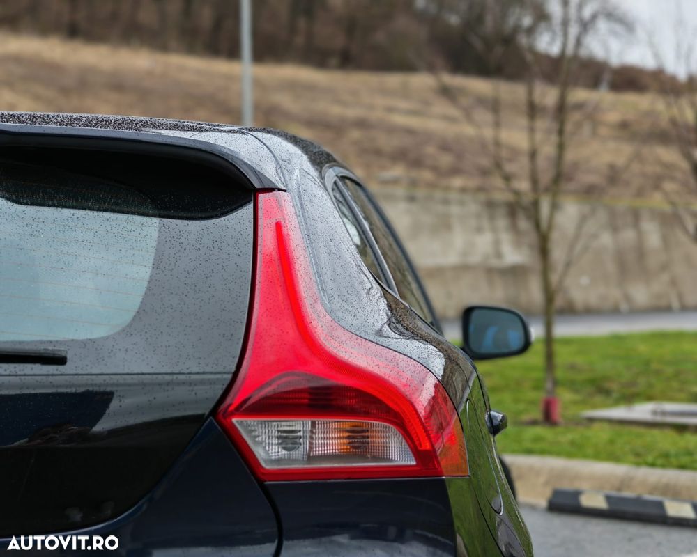 Volvo V40 D2 Kinetic - 10
