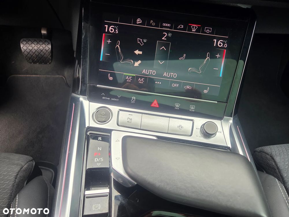 Audi e-tron 55 Quattro S Line - 24