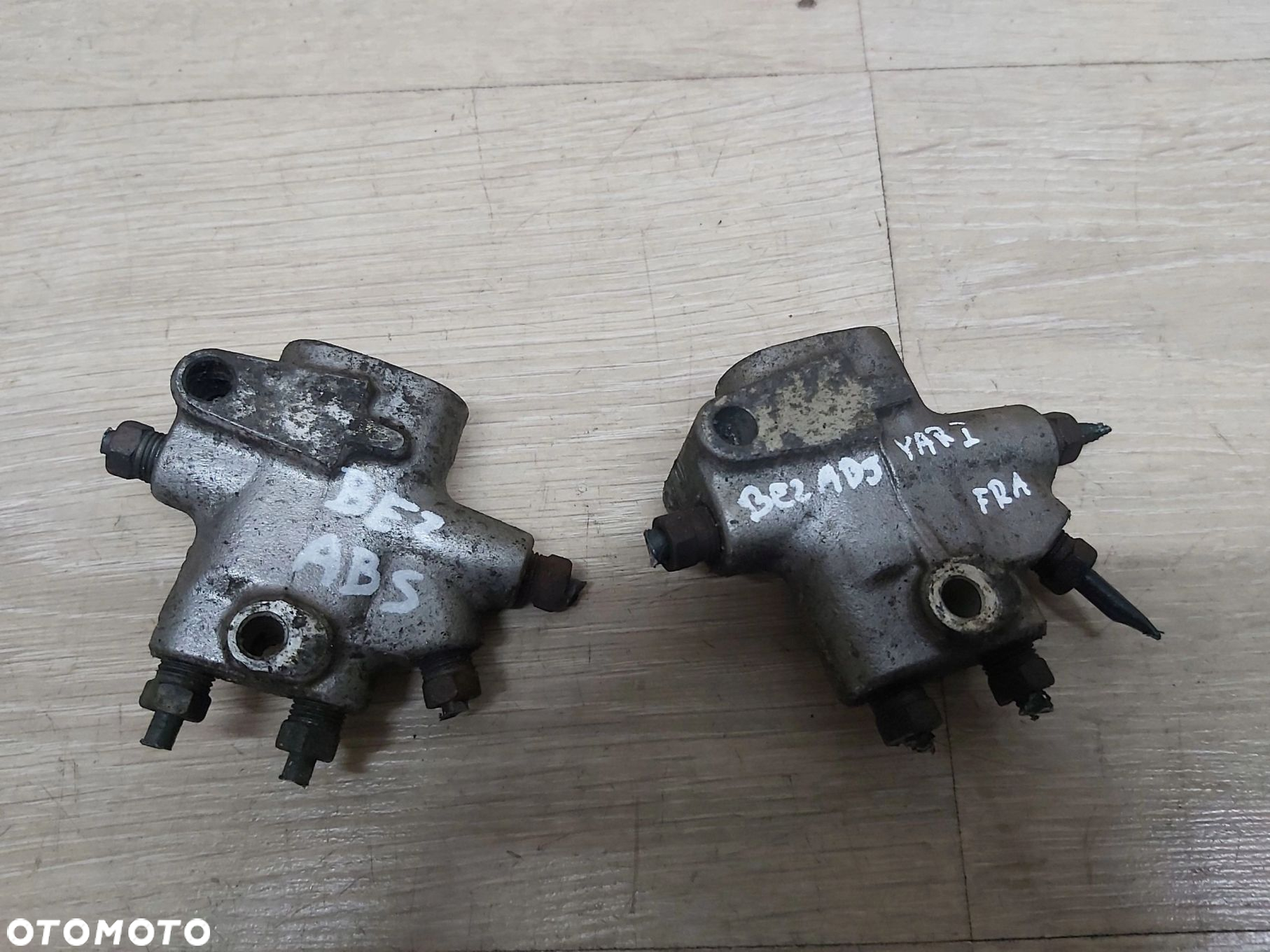 Toyota Yaris I korektor siły hamowania wersja bez ABS - 2