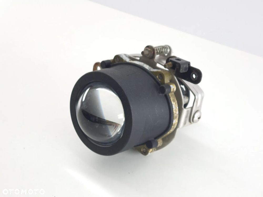 LAMPA PRZOD REFLEKTOR SOCZEWKA  TGB BLADE - 12