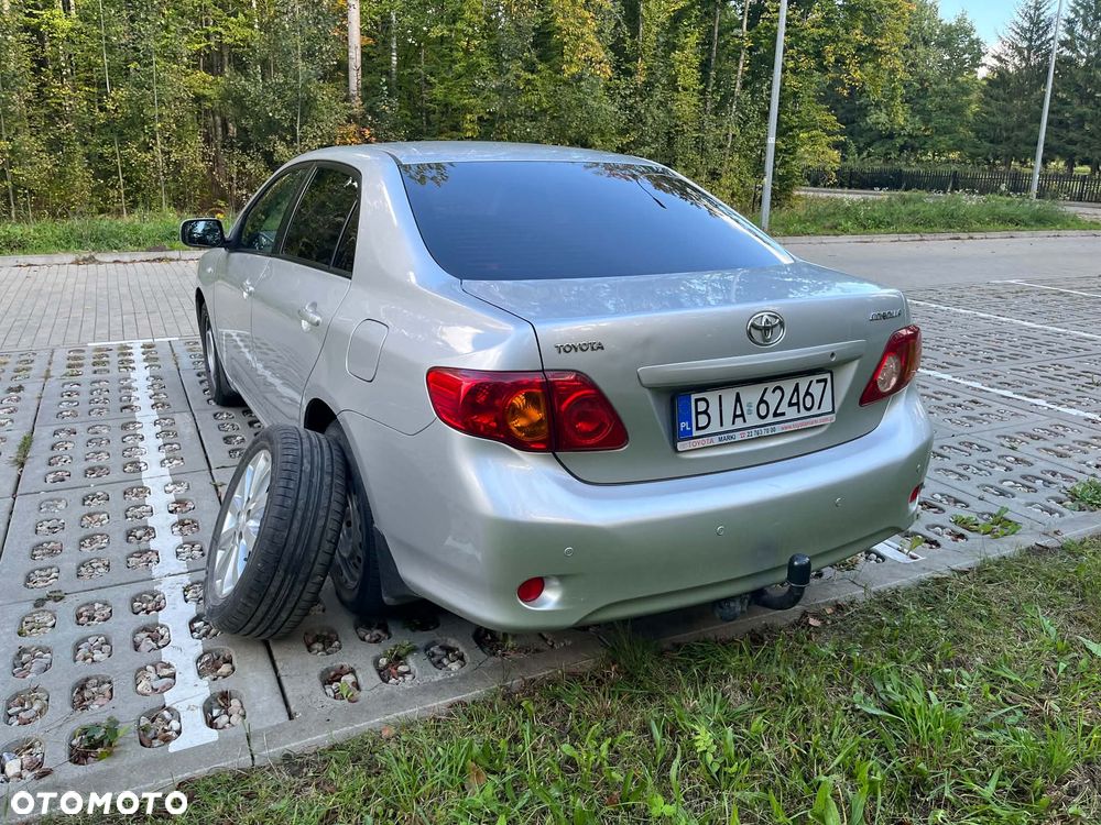 Toyota Corolla 1.6 Premium - 3