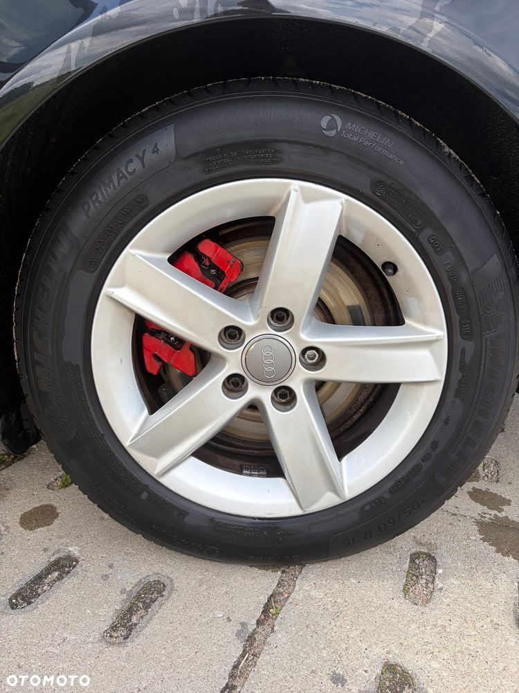 Audi A4 Avant 2.0 TDI - 17