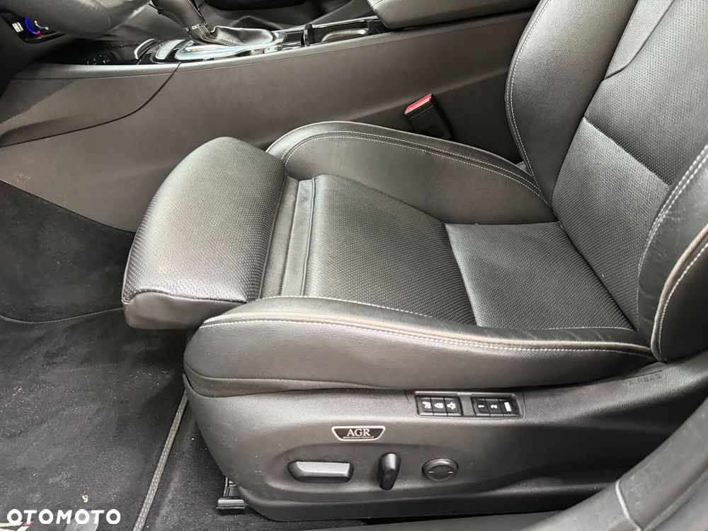 Opel Insignia 2.0 T 4x4 GSi S&S - 26