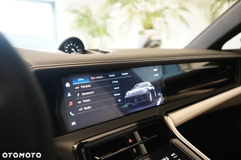 Porsche Panamera - 21