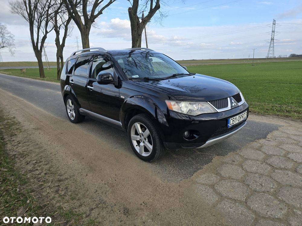 Mitsubishi Outlander 2.0 DID Intense - 1