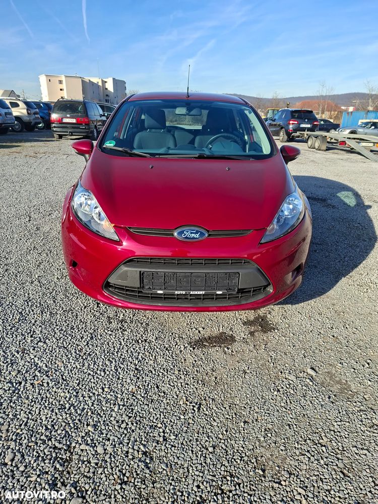 Ford Fiesta 1.4 Autom. Champions Edition - 1