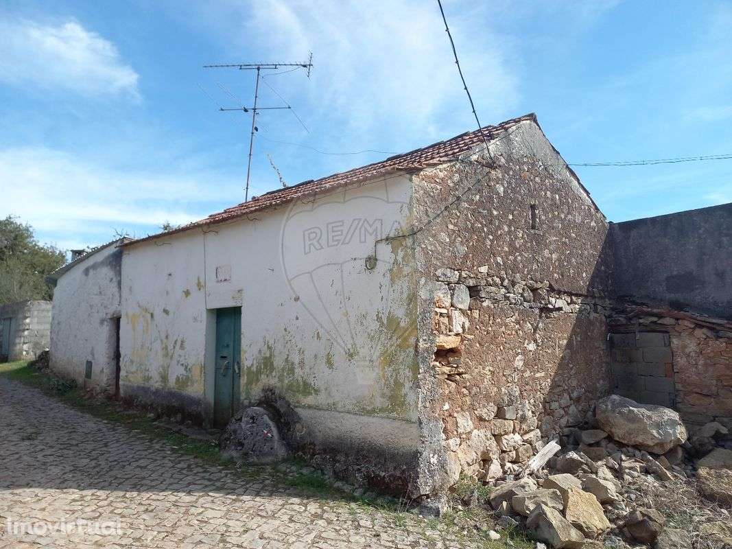 Moradia T1 para venda - Grande imagem: 2/5