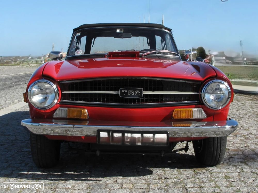 Triumph TR6 - 8