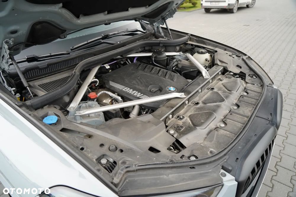 BMW X5 xDrive30d mHEV - 38