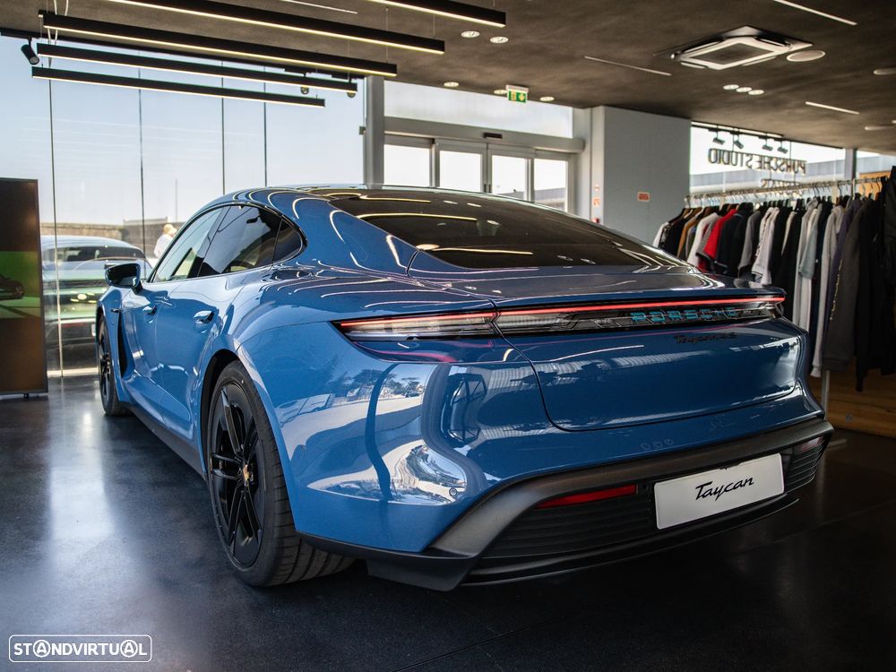 Porsche Taycan - 7
