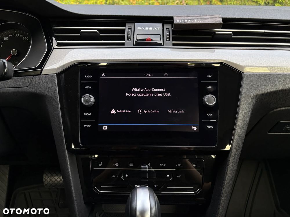 Volkswagen Passat 2.0 TDI EVO Business DSG - 16