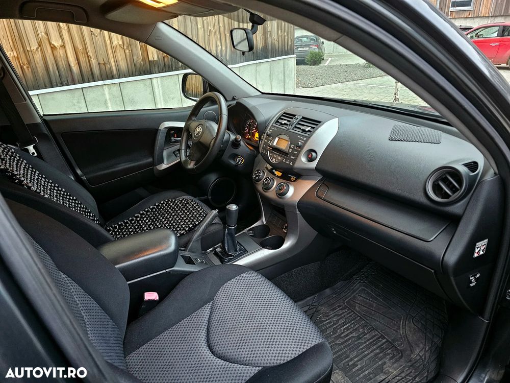 Toyota RAV4 2.0 4x4 - 17