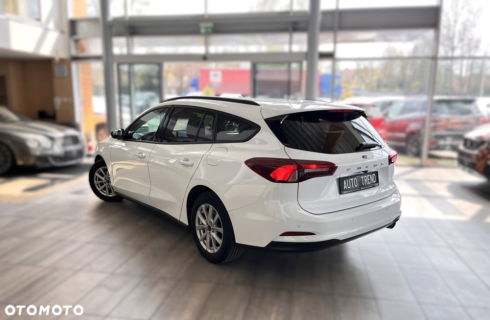 Ford Focus 1.5 EcoBlue Start-Stopp-System TITANIUM - 4