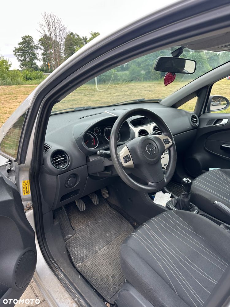 Opel Corsa - 11