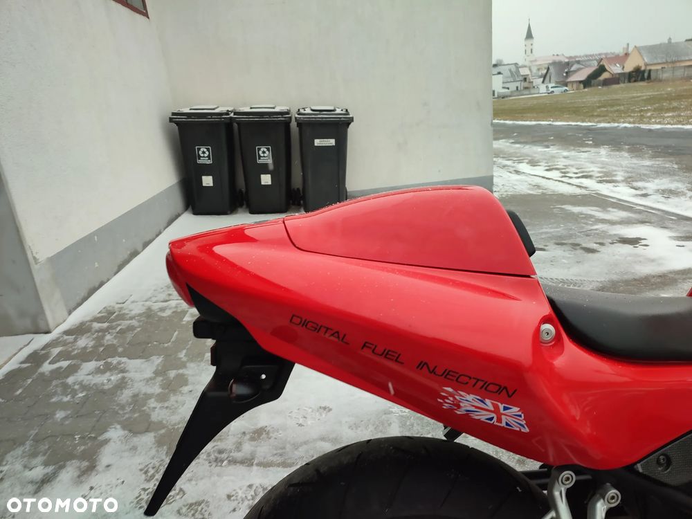 Triumph Daytona - 24