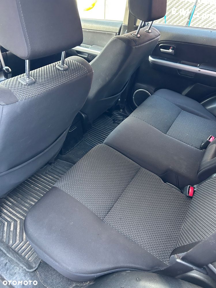 Suzuki Grand Vitara 1.9 DDiS Comfort - 8