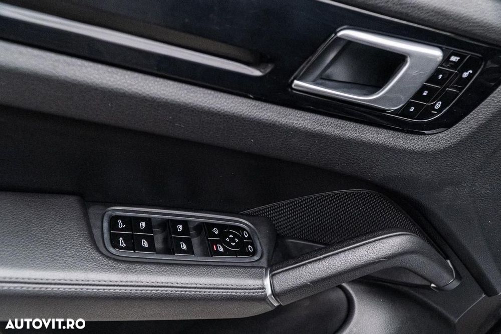 Porsche Cayenne S Tiptronic S Platinum Edition - 28