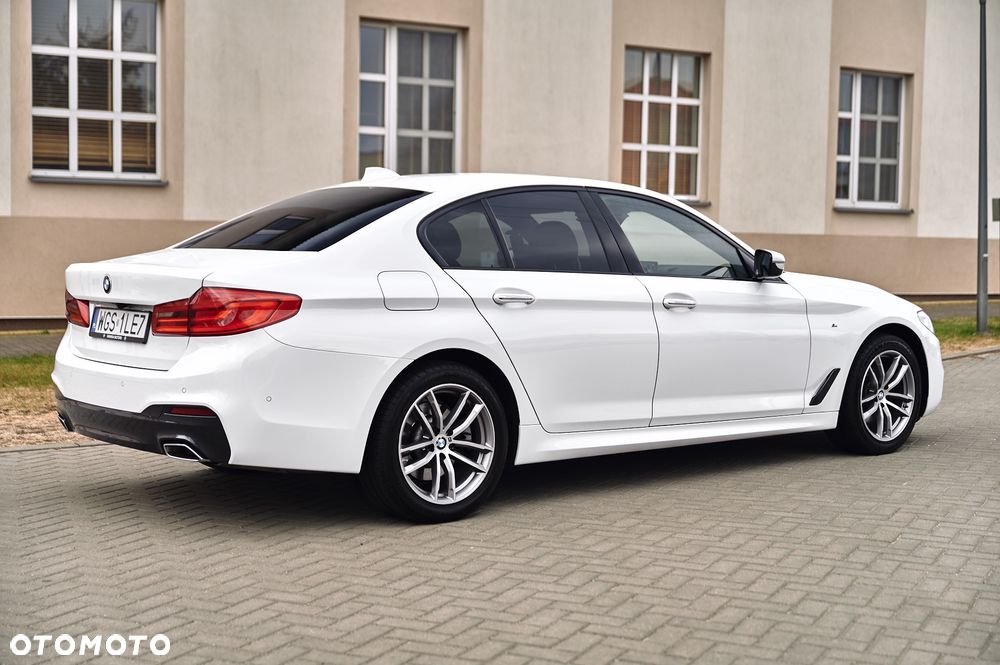BMW Seria 5 520d xDrive - 13