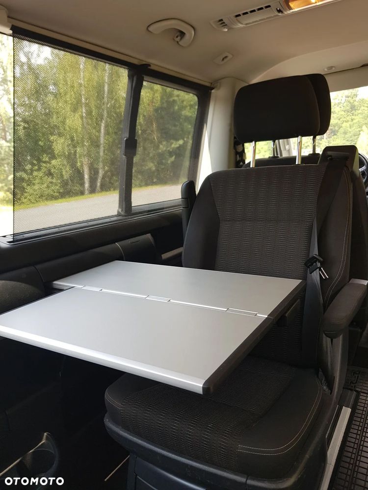 Volkswagen Multivan - 17