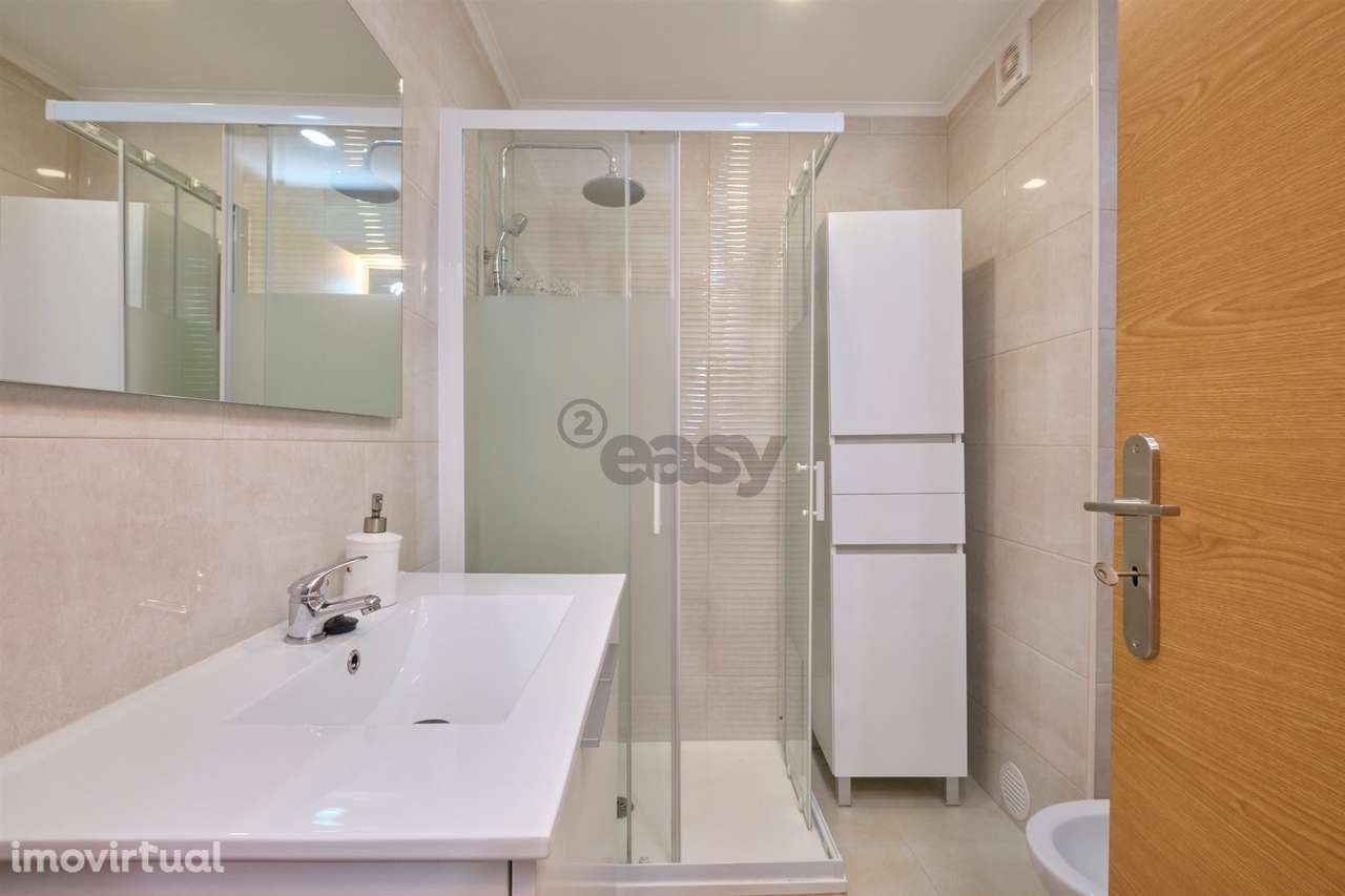 Apartamento T2 (T1+1) Duplex, 2 W/C´s, Remodelado com Varanda, Último - Grande imagem: 5/31