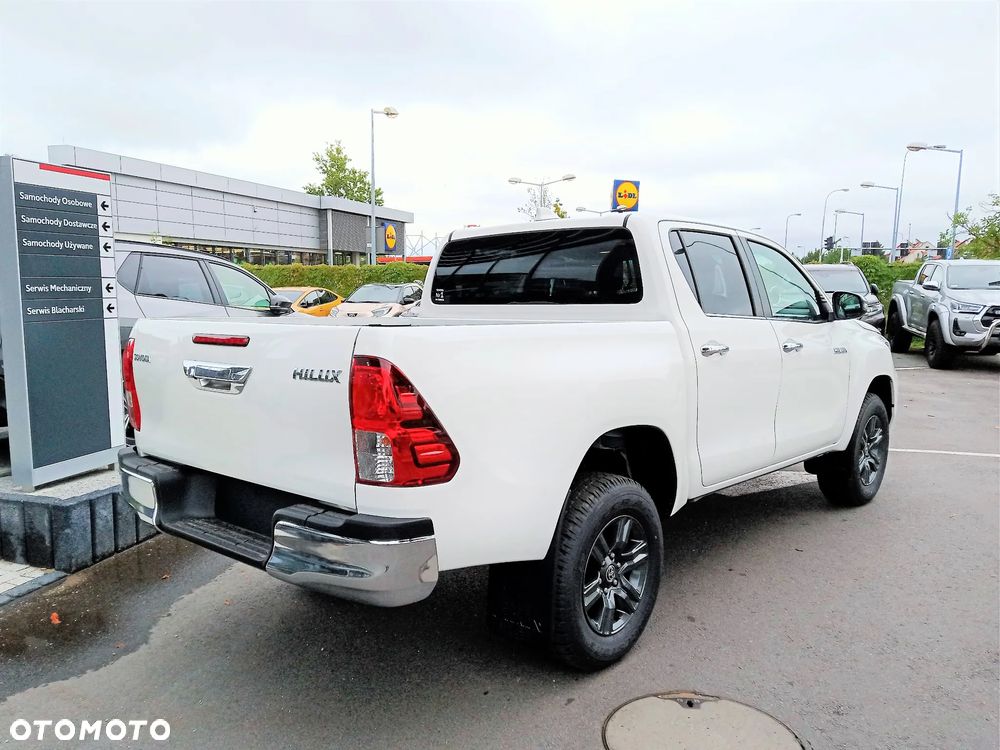 Toyota Hilux 2.8 D-4D Double Cab SR5 4x4 - 6
