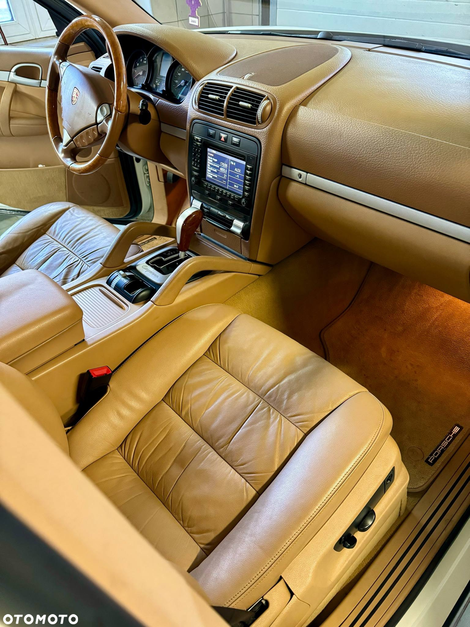 Porsche Cayenne - 7