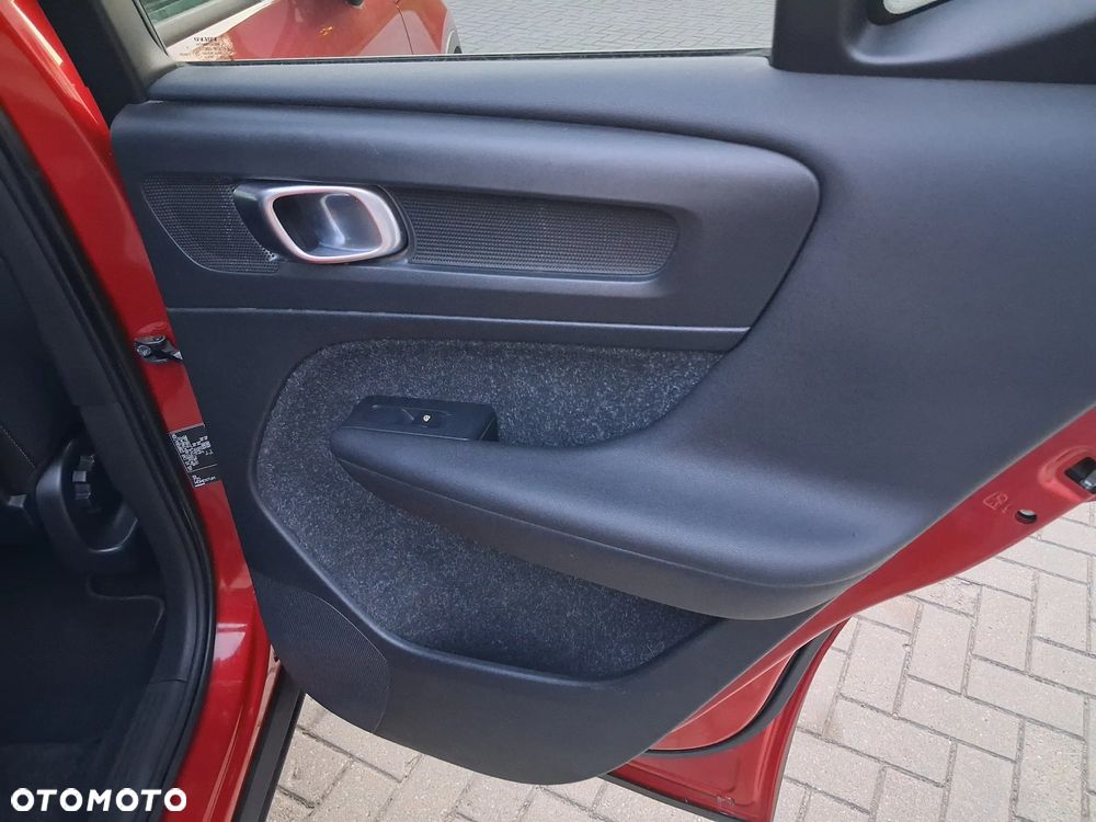 Volvo XC 40 - 23