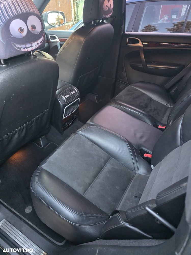 Porsche Cayenne - 18