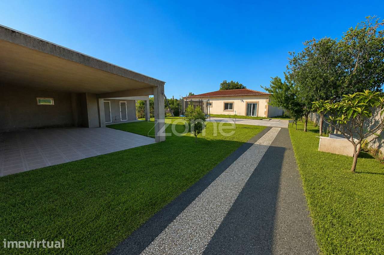 Exclusiva Moradia T3 com Amplo Jardim em Oleiros, Braga - Grande imagem: 4/45