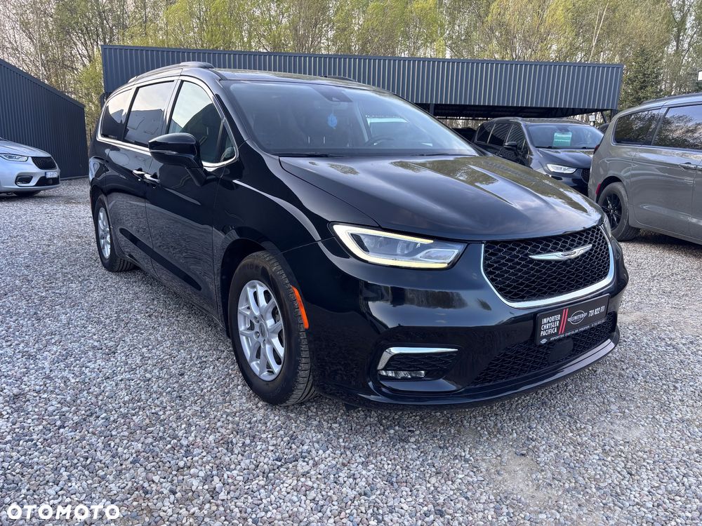 Chrysler Pacifica - 2