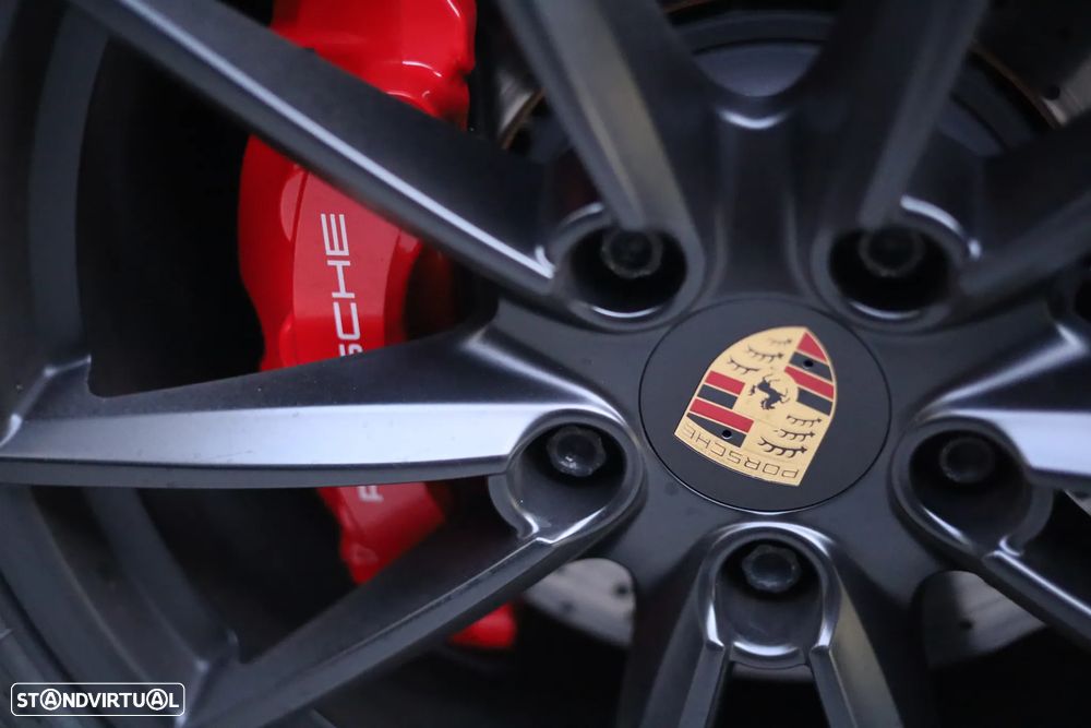 Porsche 911 Série F - 29
