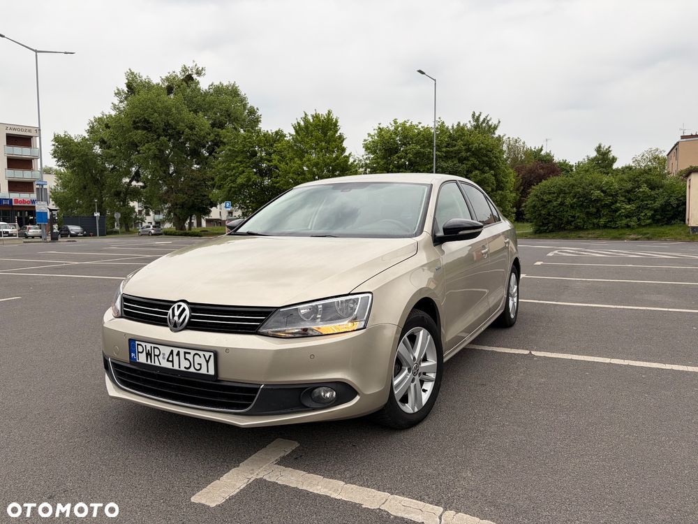Volkswagen Jetta 1.4 TSI DSG Match - 1