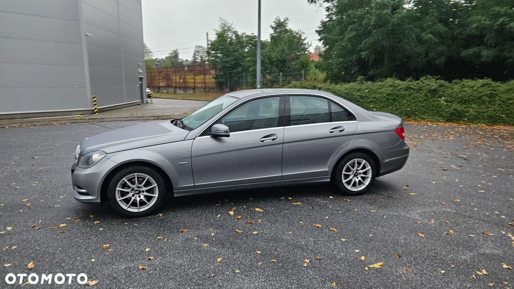 Mercedes-Benz Klasa C 180 BlueEFFICIENCY Avantgarde - 23